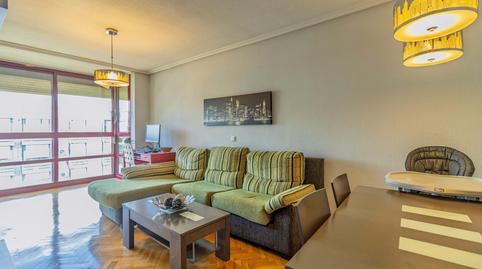 Foto 2 de Piso en venta en Rutilo, San Fermín, Madrid