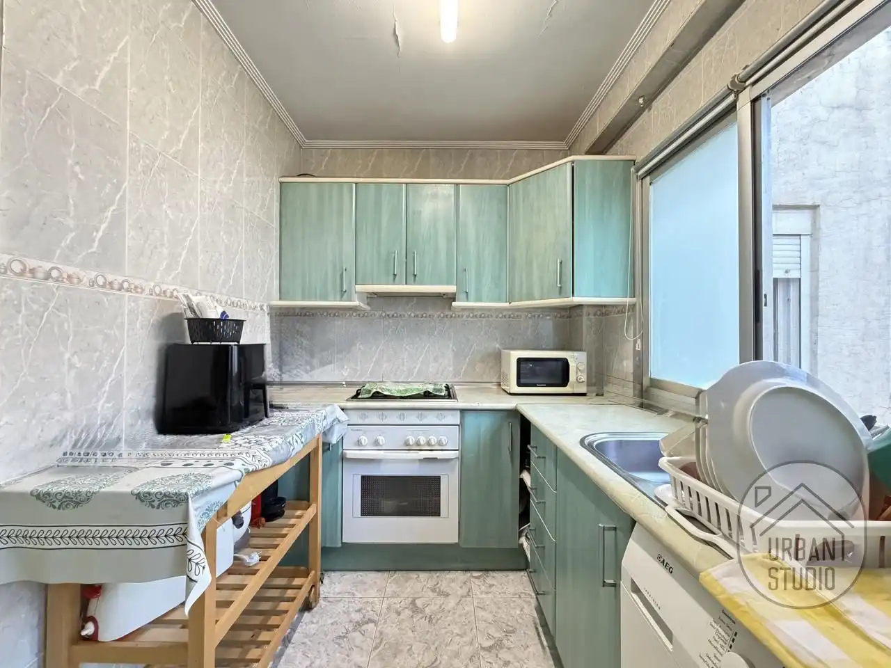 Kitchen of Flat for sale in Alicante / Alacant  with Air Conditioner and Furnished