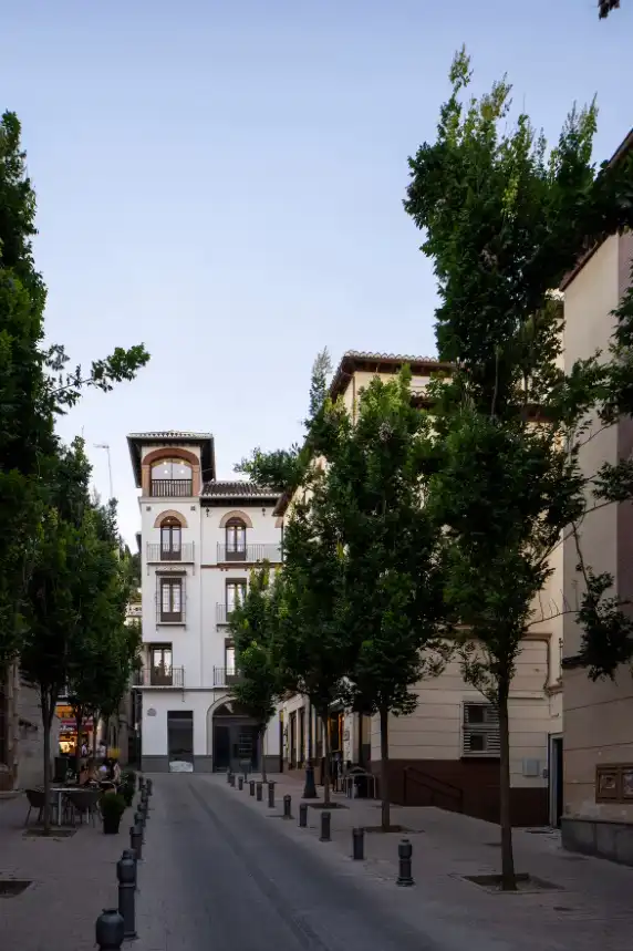 Außenansicht von Wohnungen zur Miete in Granada mit Klimaanlage, Heizung und Parkett
