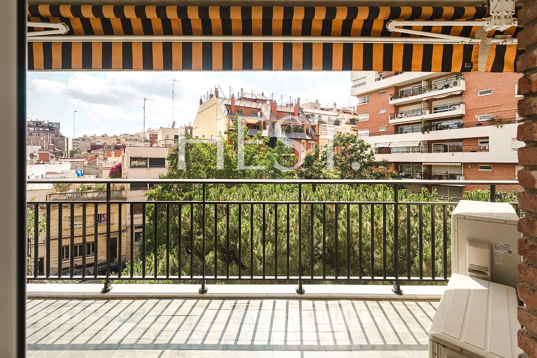 Vista exterior de Pis en venda en  Barcelona Capital amb Aire condicionat, Calefacció i Parquet