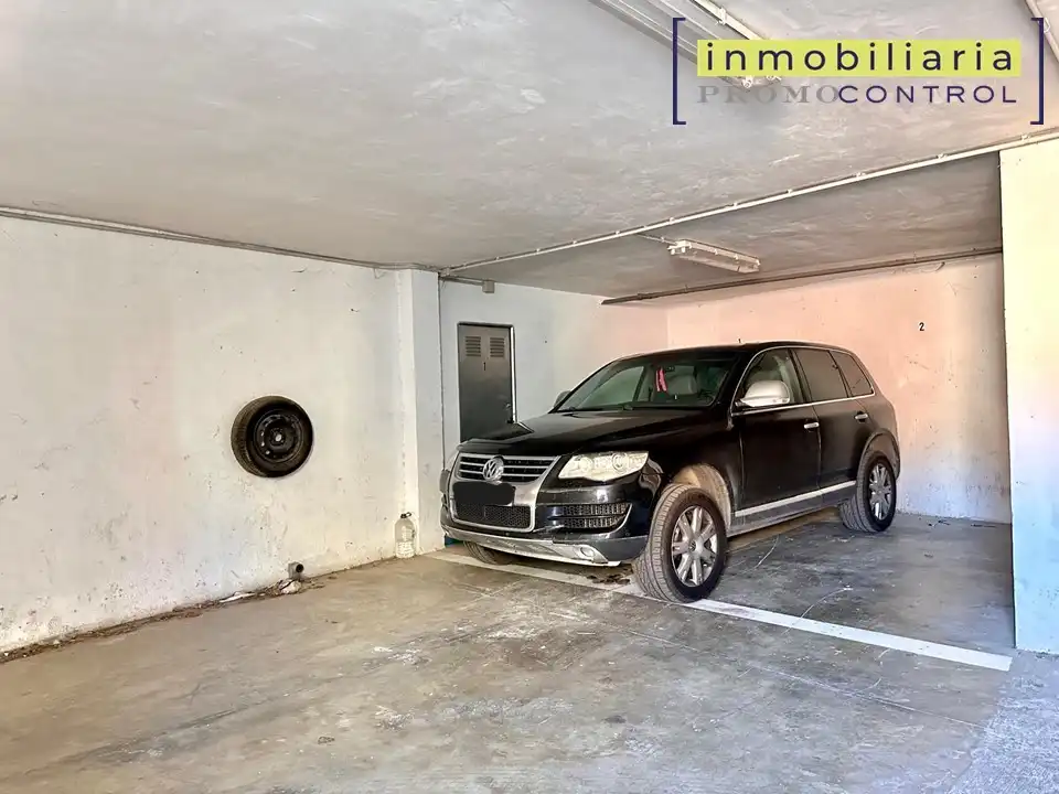 Parking de Casa o chalet en venta en Zuera con Aire acondicionado, Calefacción y Jardín privado