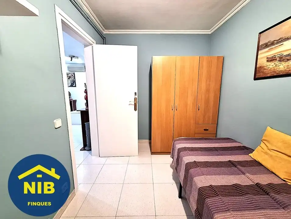 Bedroom of Flat for sale in Barcelona  with Air Conditioner and Heating