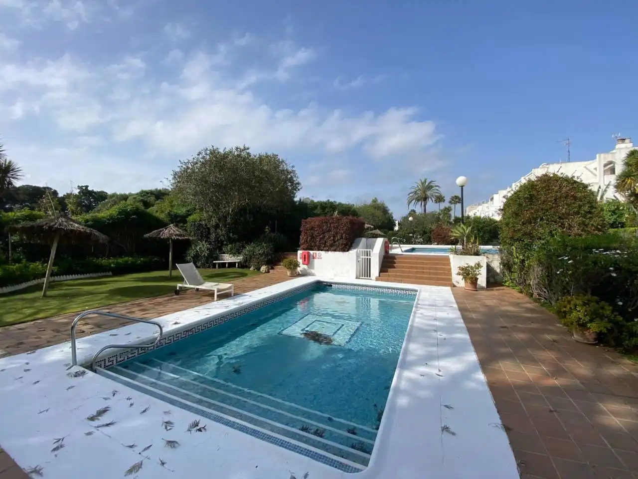 Dúplex en venta en Calle Santiago de Compostela, Sotogrande Costa