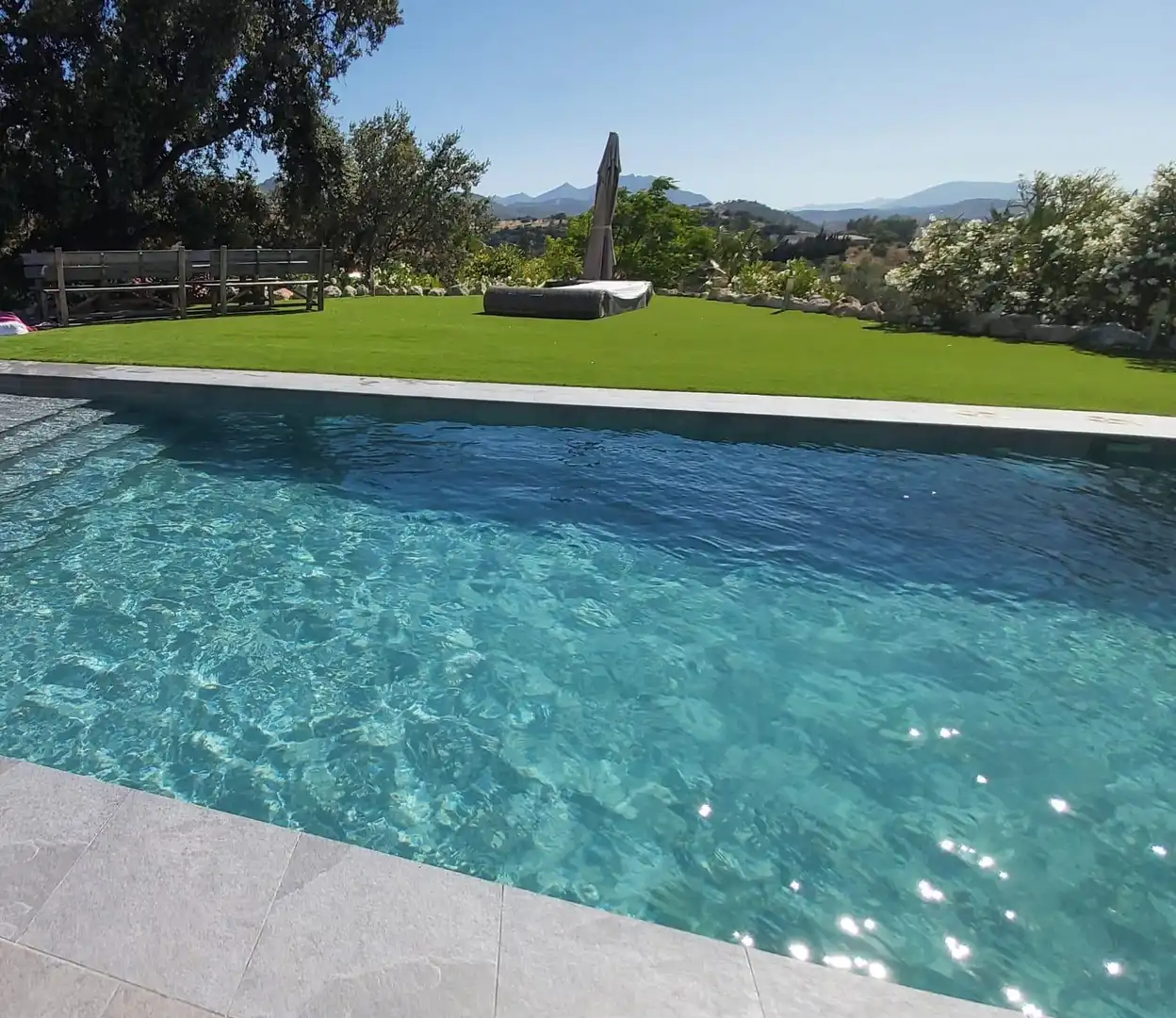Piscina de Casa o chalet en venta en Coín con Aire acondicionado, Calefacción y Jardín privado