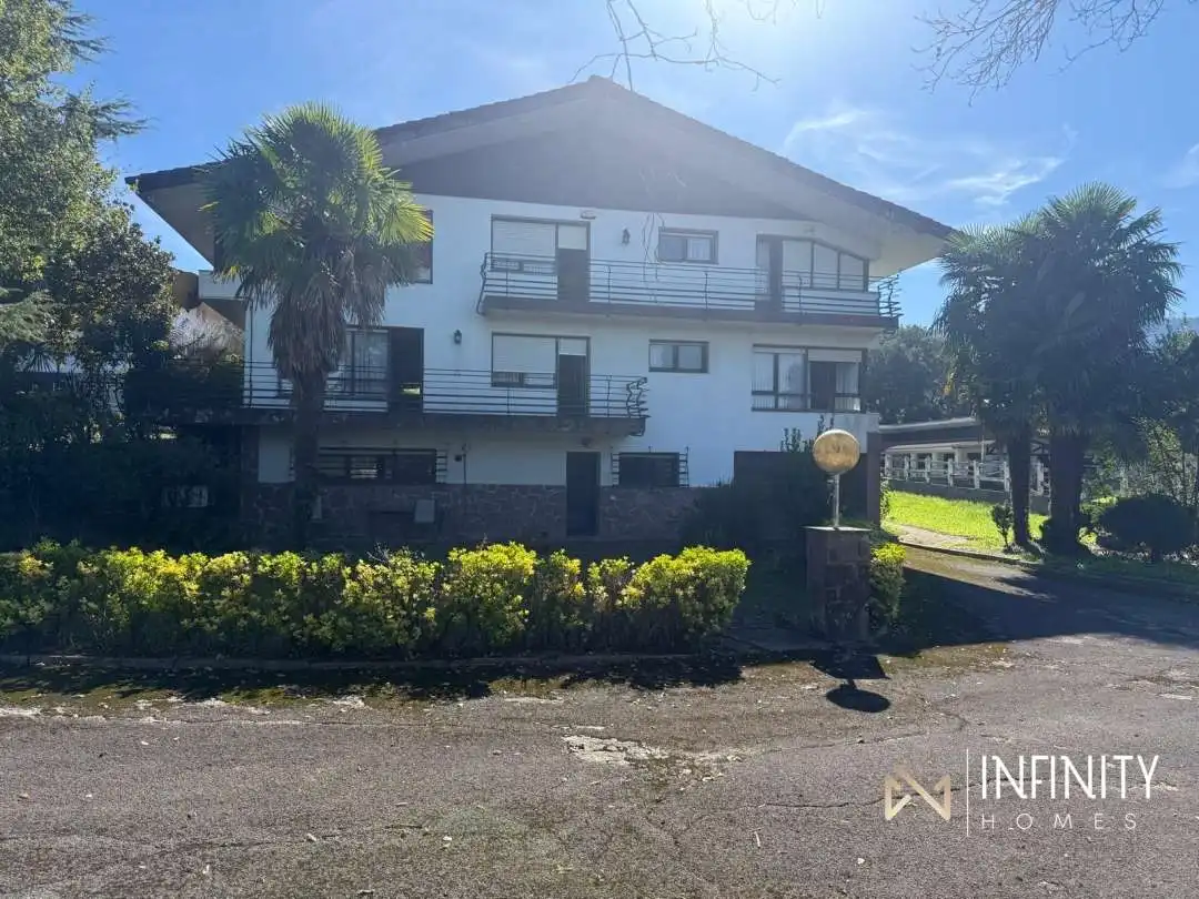Vista exterior de Casa o chalet en venta en Lezama con Calefacción, Jardín privado y Terraza