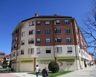 Vista exterior de Local en venda en Gijón 