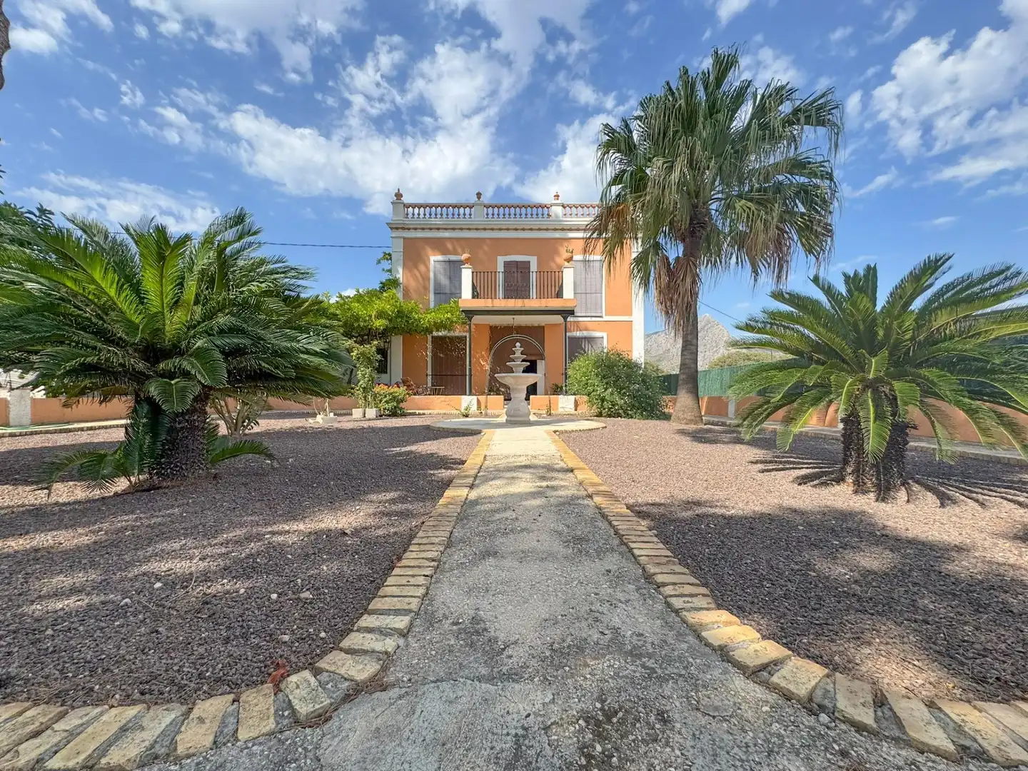 Villa con piscina in affitto a Avenida DR FLEMING