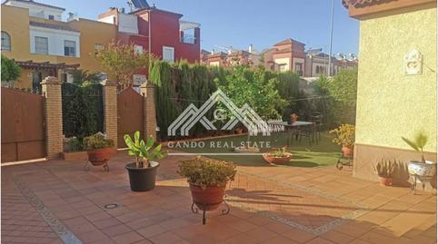 Foto 2 de Casa o xalet en venda a Calle Miguel Hernández, Arco Norte - Avda. España, Dos Hermanas