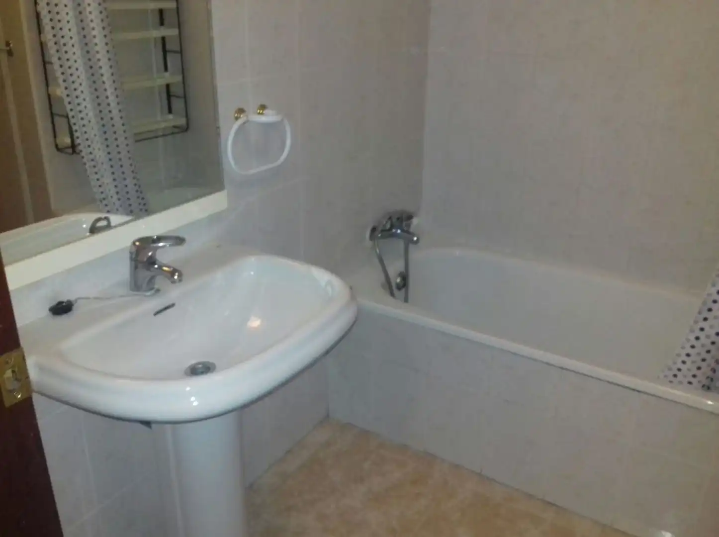 Badezimmer von Wohnung zur Miete in Murcia mit Abstellraum