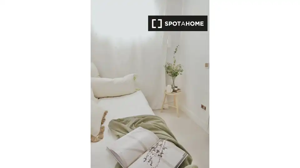 Flat for rent in Los Rosales