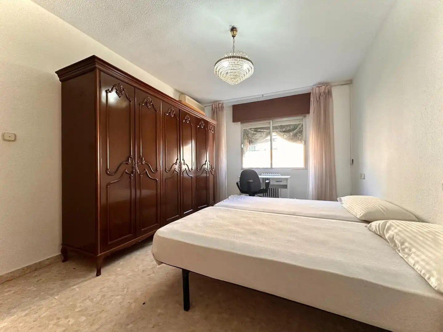 Habitación de Piso en venta en Granada con Aire acondicionado, Calefacción y Terraza