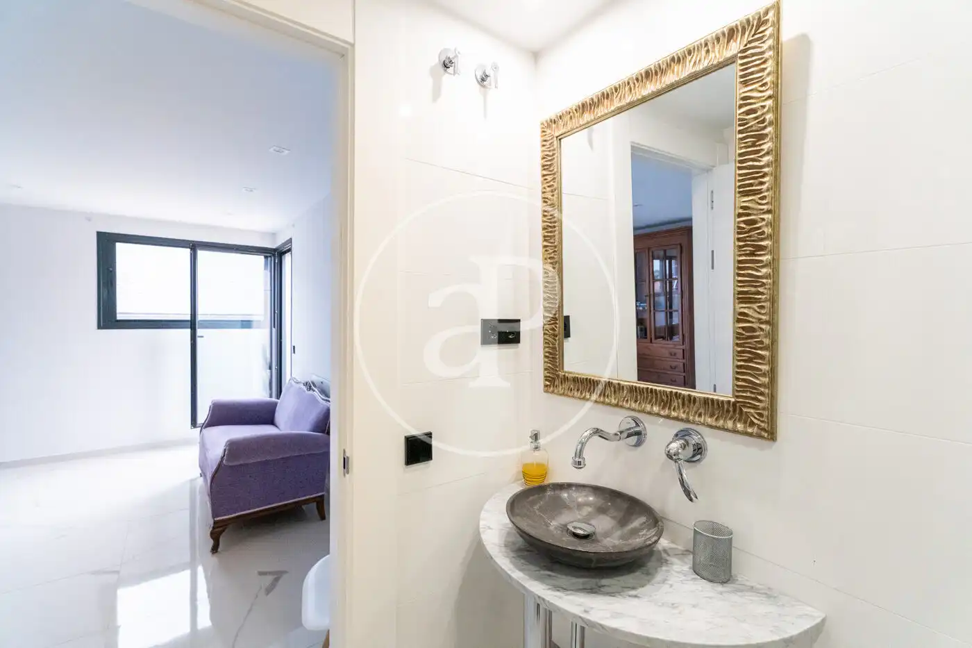 Baño de Casa adosada en venta en Pozuelo de Alarcón con Aire acondicionado, Calefacción y Jardín privado