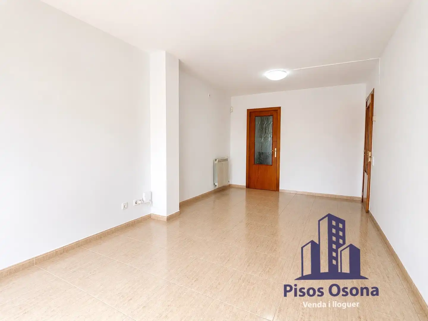 Wohnung zum Verkauf in Vic mit Heizung und Ofen