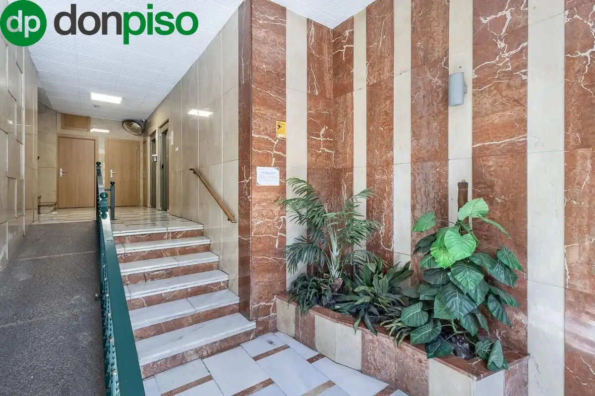 Flat for sale in Granada  with Air Conditioner, Heating and Terrace
