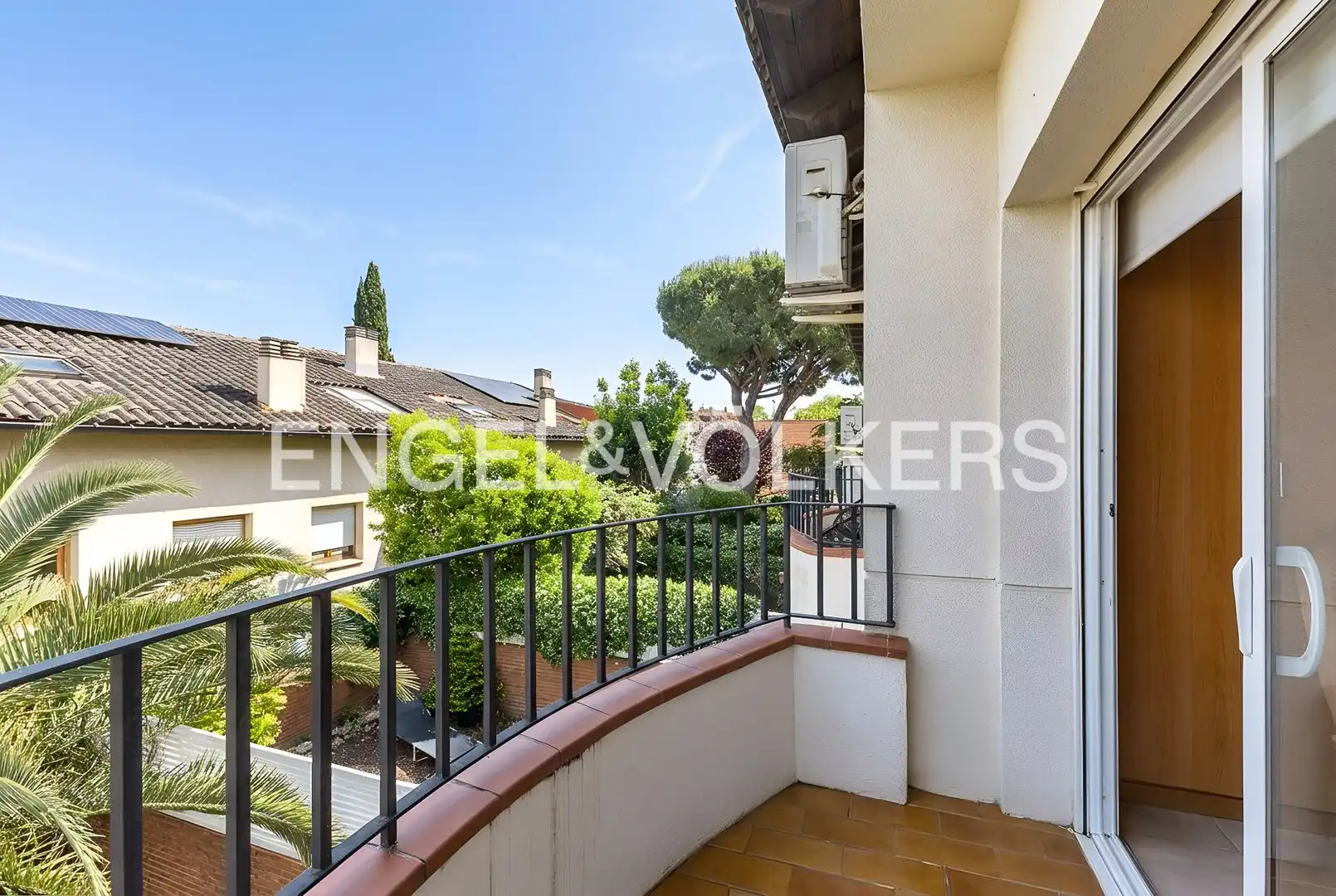 Balcony of Houses for sale in Sant Cugat del Vallès  with Air Conditioner, Heating and Private garden