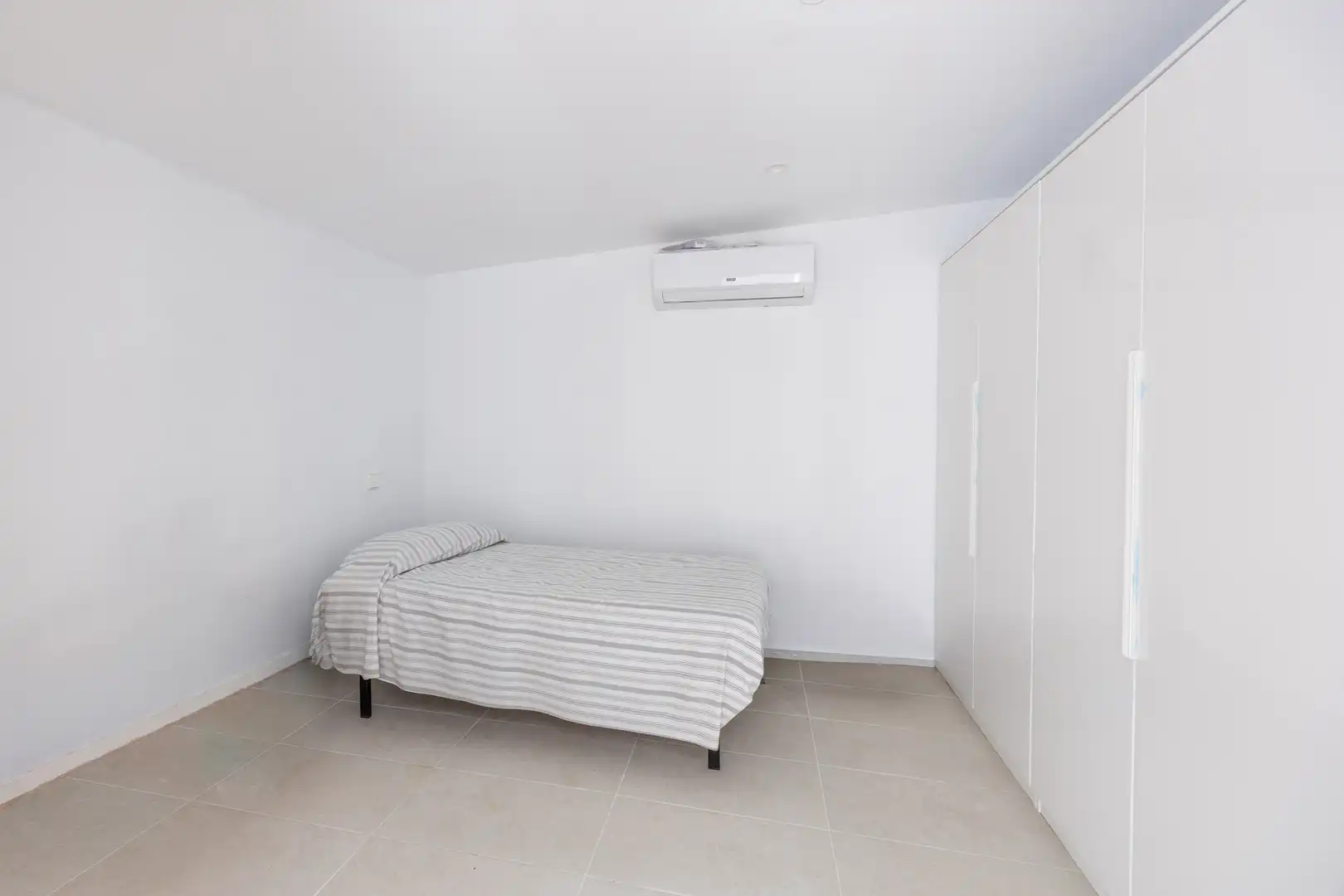 Bedroom of Detached homes for sale in Sotogrande  with Air Conditioner, Private garden and Terrace