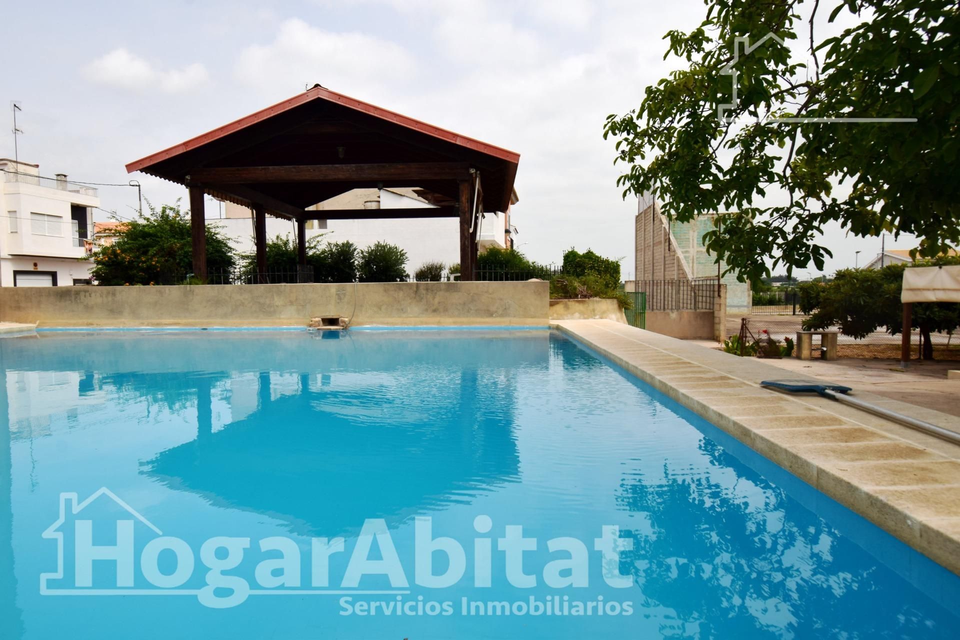 Swimming pool of House or chalet for sale in Benicull de Xúquer  with Air Conditioner, Heating and Private garden