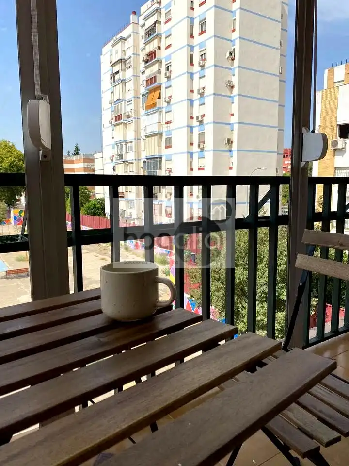 Terrassa de Pis de lloguer en Sevilla amb Aire condicionat i Moblat