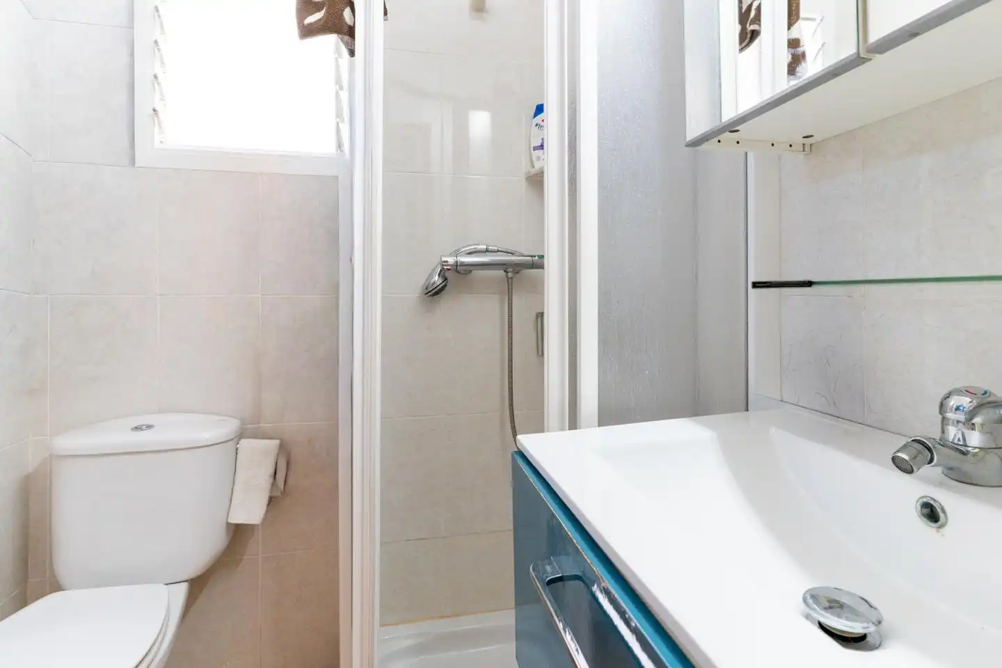 Badezimmer von Wohnungen zum Verkauf in Santa Pola mit Terrasse und Möbliert