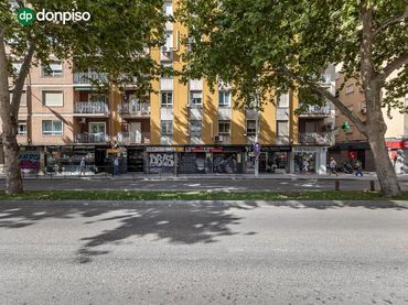 Local comercial en venda a Avenida de Madrid