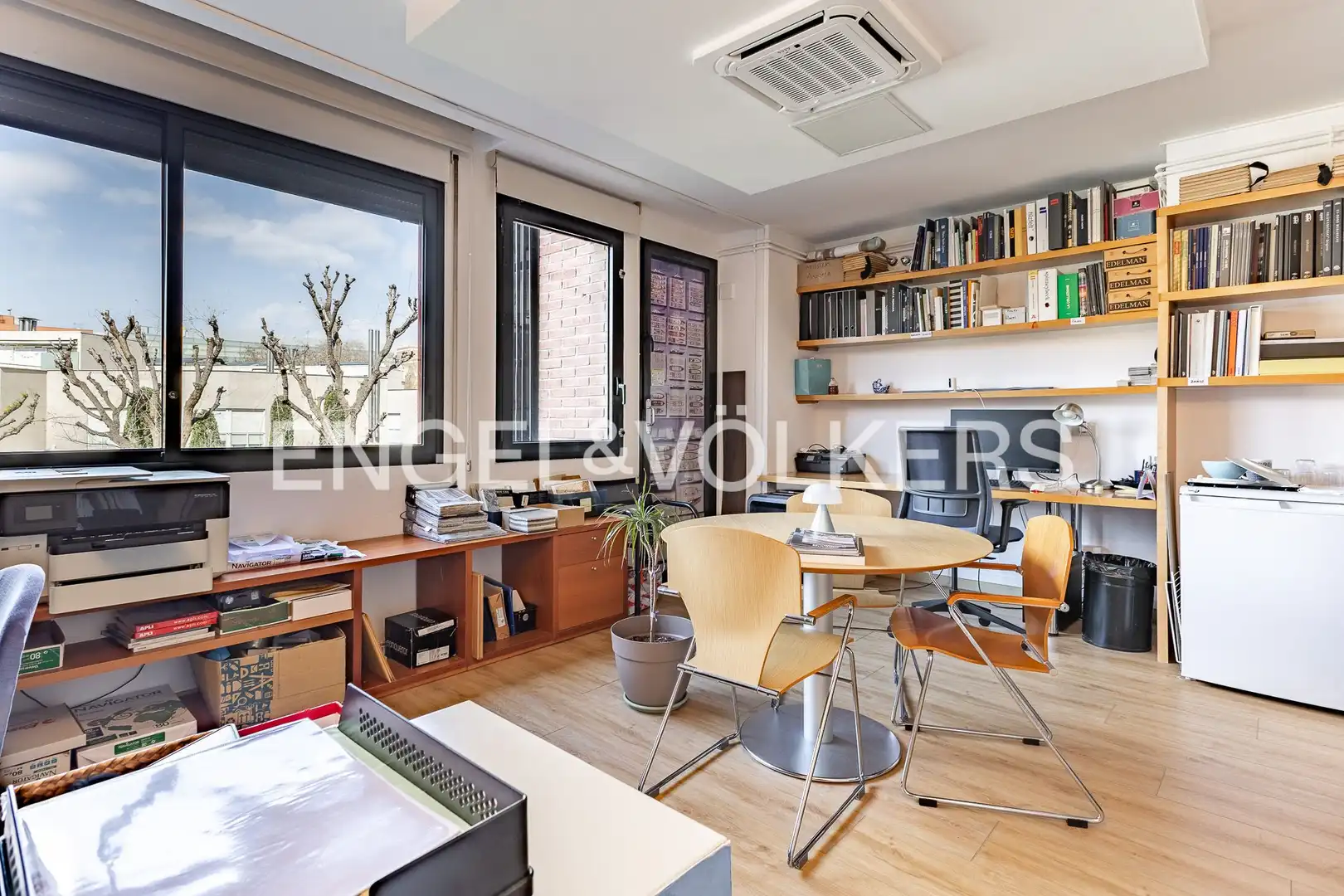 Piso en venta en Barcelona con Calefacción y Parquet