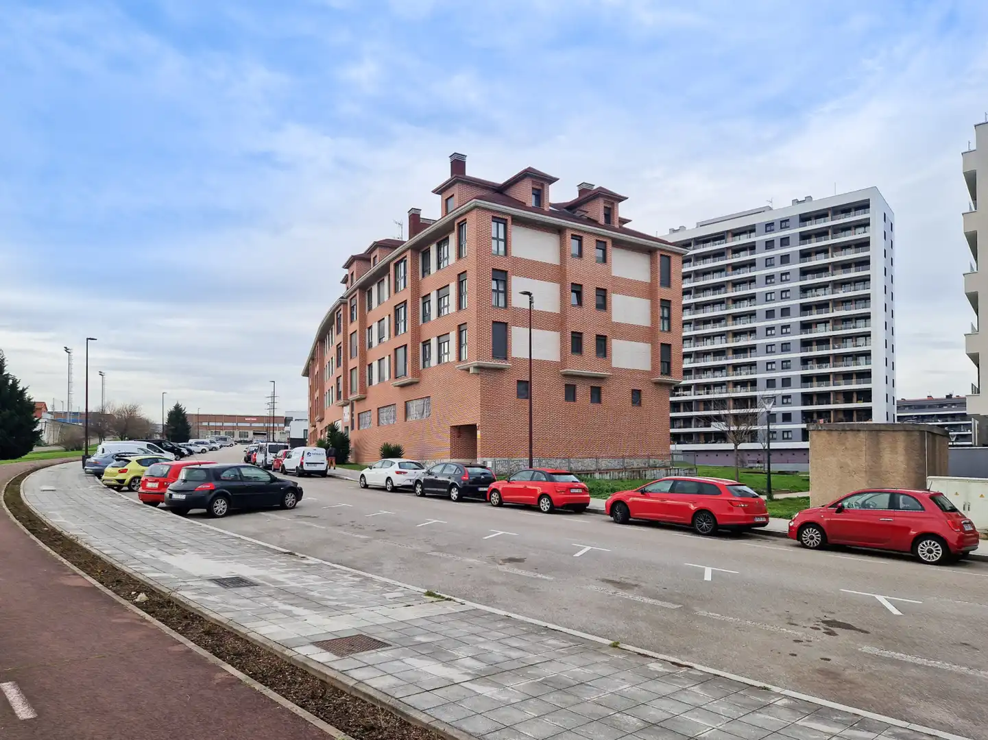 Vista exterior de Local en venta en Gijón 