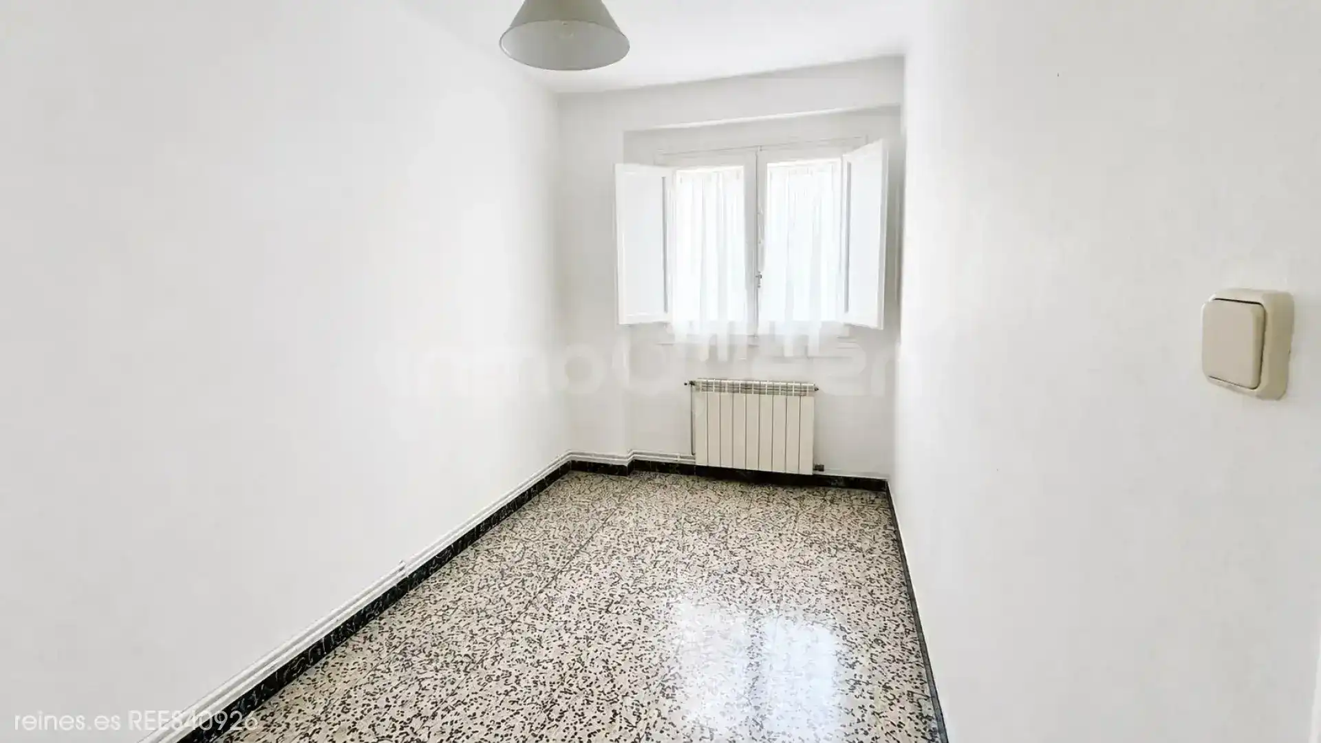 Bedroom of Flat for sale in Zaragoza  with Heating