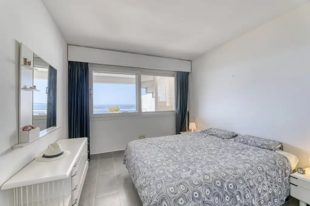 Bedroom of Attic for sale in Calvià  with Terrace and Community pool