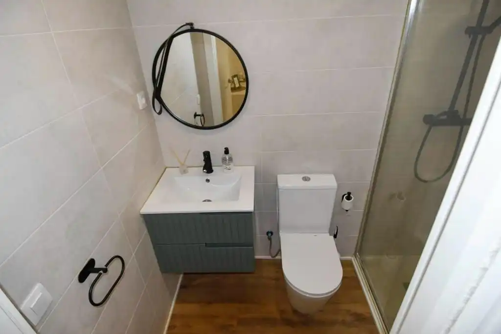 Bathroom of Flat for rent in Palamós  with Air Conditioner, Storage room and Furnished