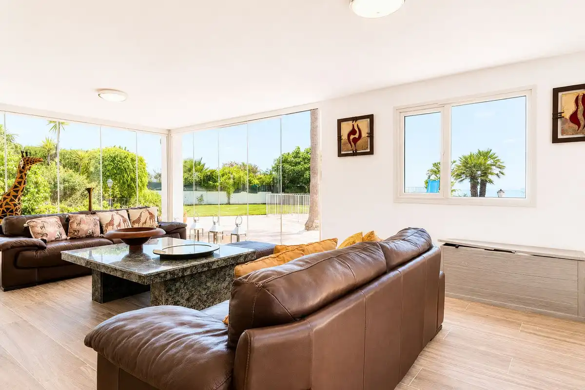 Sala de estar de Casa o chalet en venta en Sotogrande con Aire acondicionado, Jardín privado y Terraza