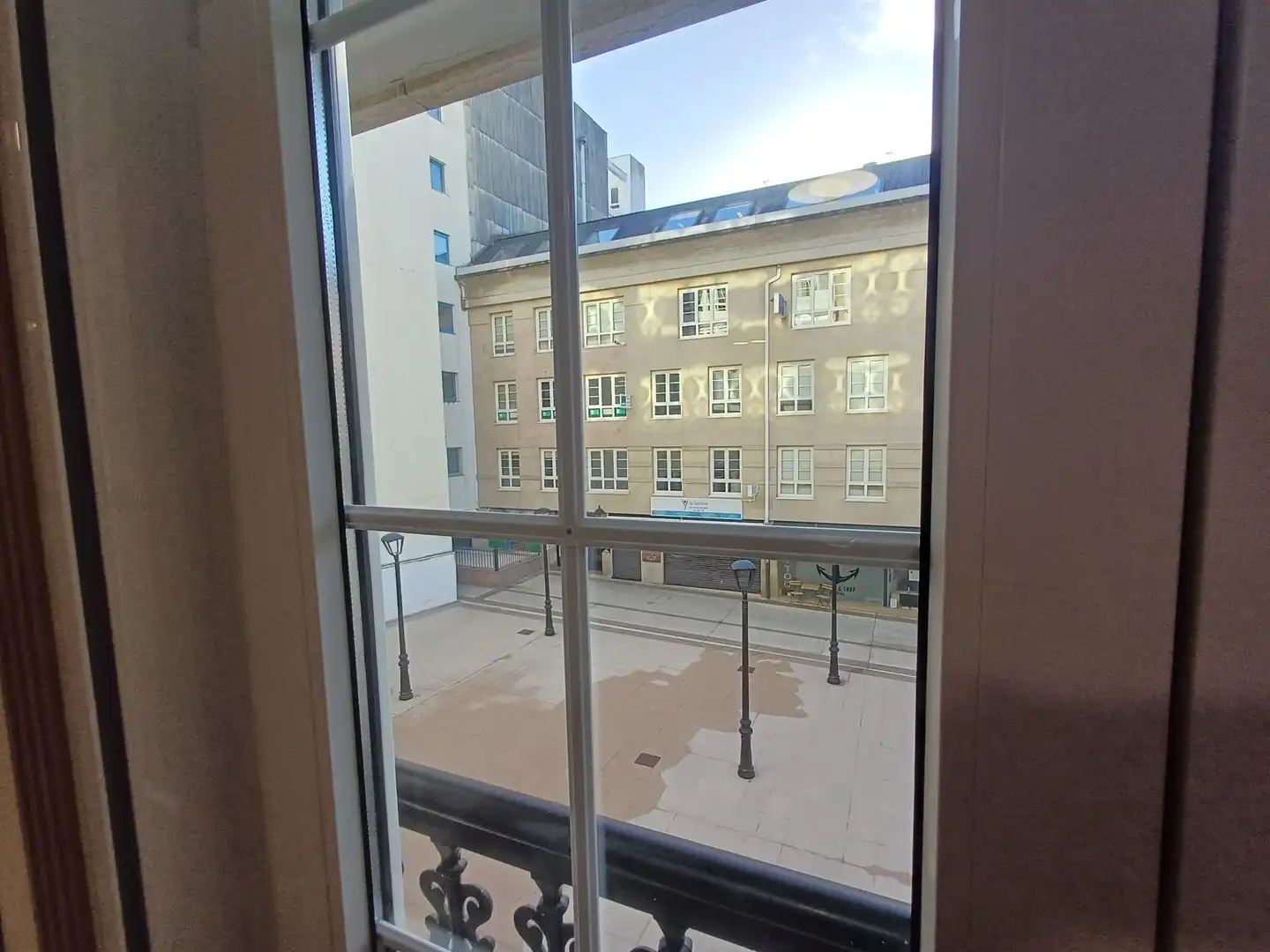 Außenansicht von Wohnung zum Verkauf in A Coruña Capital  mit Heizung, Abstellraum und Haustechnik