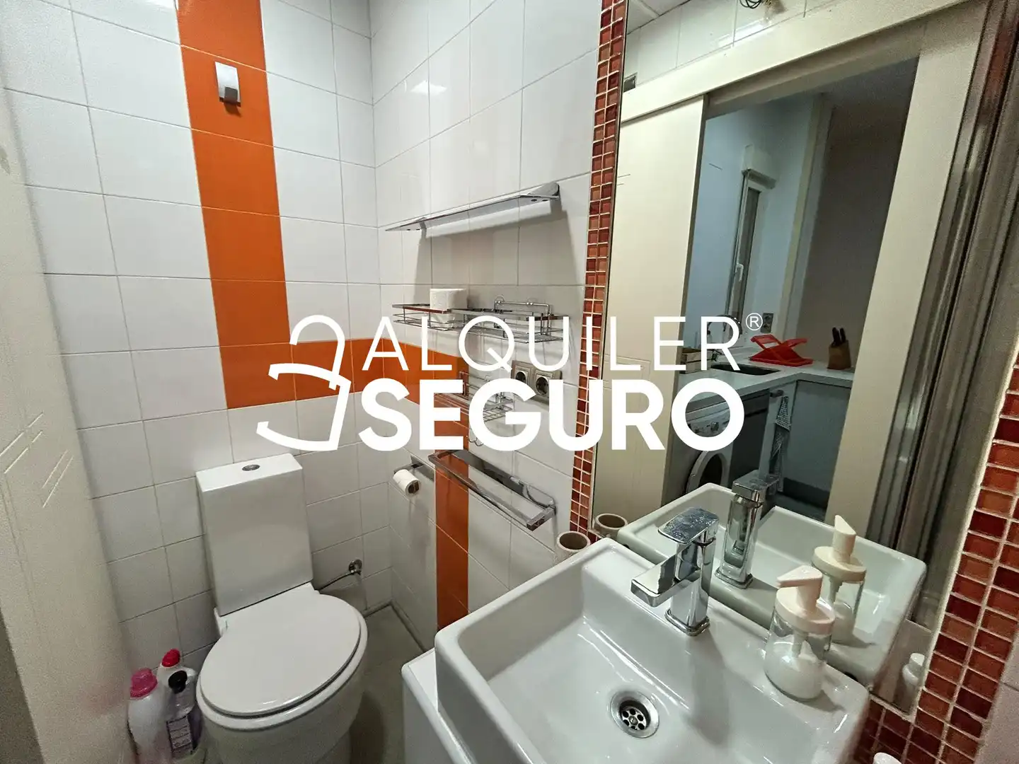 Badezimmer von Wohnung zur Miete in Madrid mit Klimaanlage, Heizung und Möbliert
