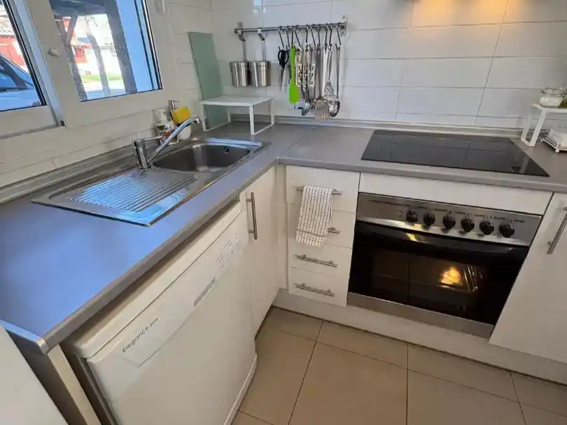 Cuina de Apartament de lloguer en Torre-Pacheco amb Aire condicionat, Jardí privat i Moblat