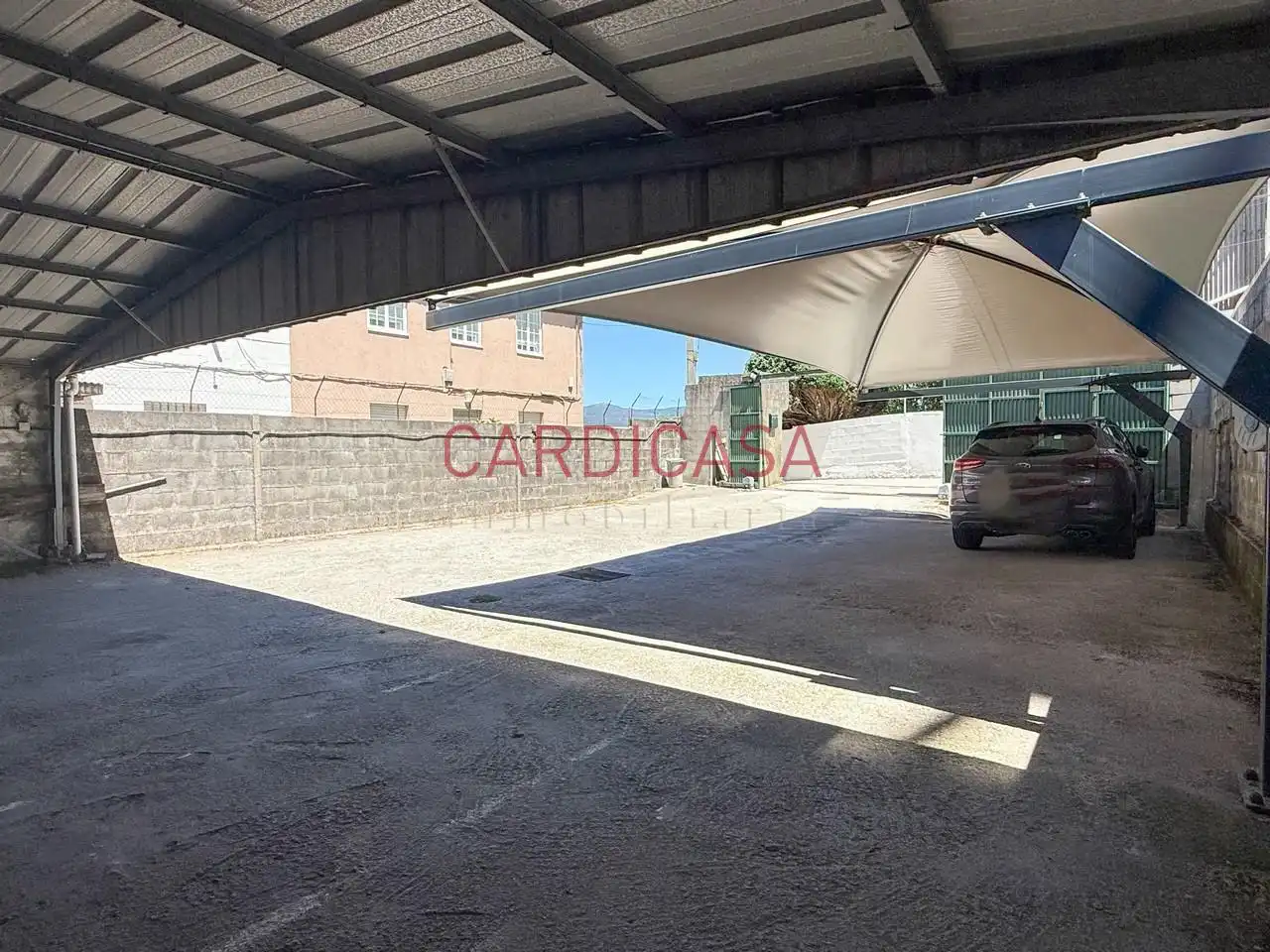 Parking de Piso en venta en Vigo  con Calefacción y Trastero