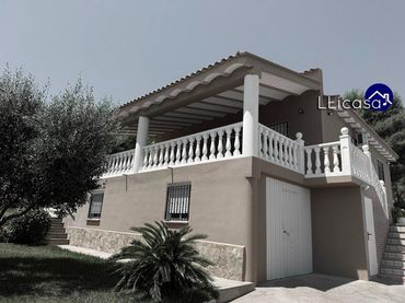 Villa con piscina in vendita a Casinos