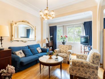 Flat with pool for sale in Passeig de la Petxina