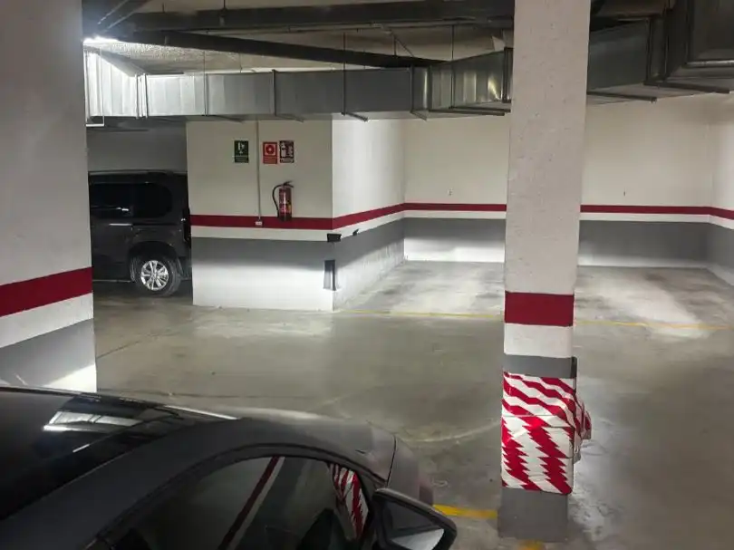 Parkplatz von Garage zur Miete in Rafelbuñol / Rafelbunyol