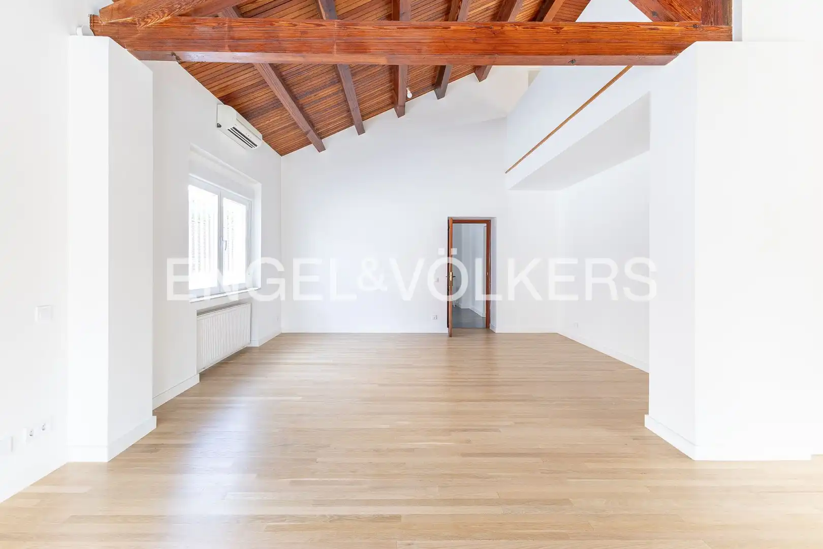 Living room of Houses for rent in Madrid  with Air Conditioner, Heating and Private garden
