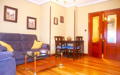 Living room of Flat for sale in Ugao- Miraballes  with Heating, Storage room and Balcony