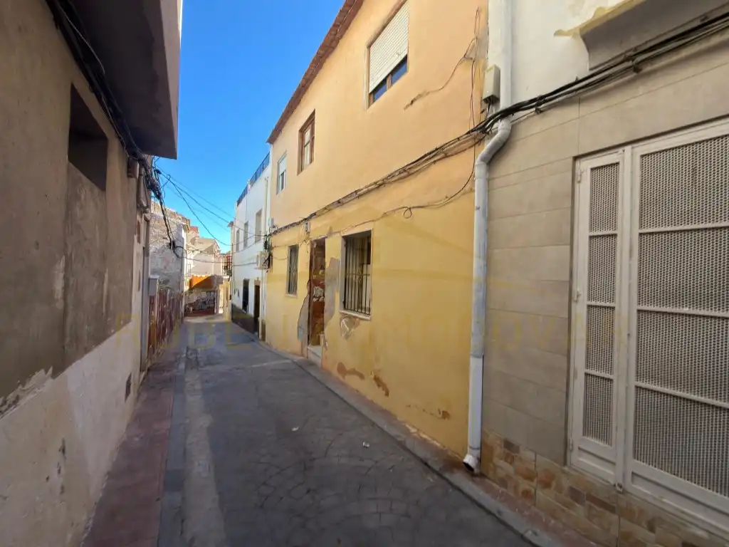 Haus zum Verkauf in Calle San Roque 19
