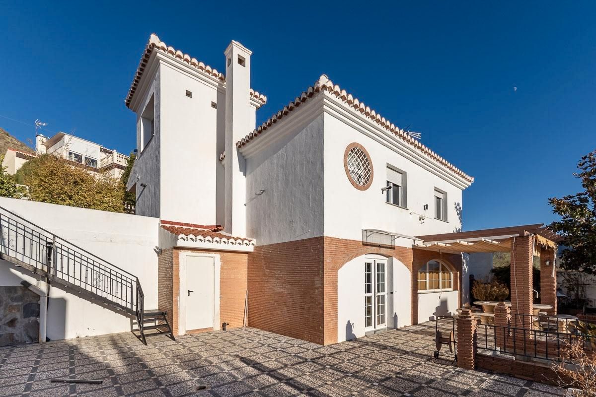 Exterior view of House or chalet for sale in Cenes de la Vega  with Air Conditioner, Heating and Private garden