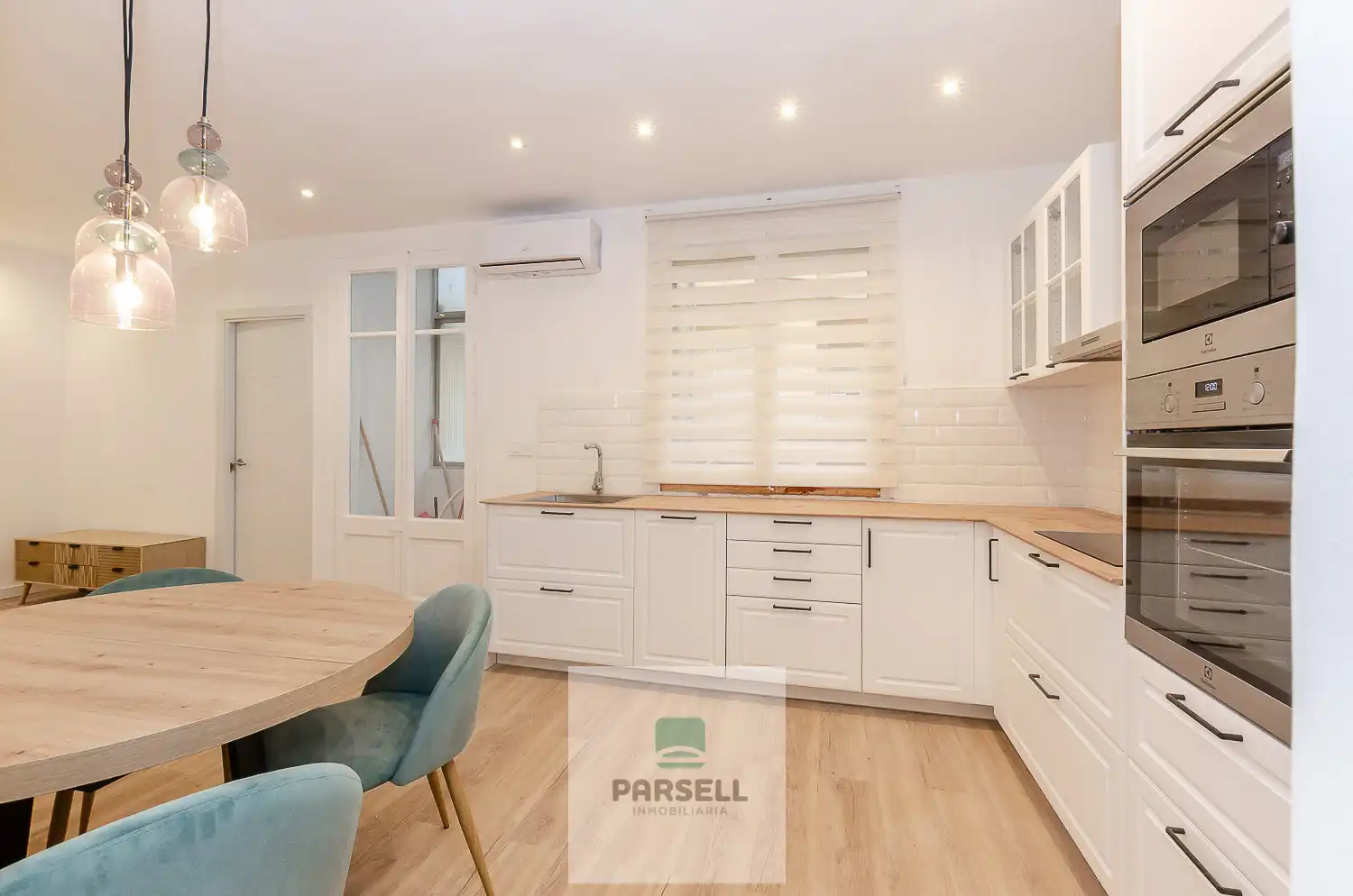 Cocina de Piso en venta en Barcelona con Aire acondicionado, Calefacción y Parquet