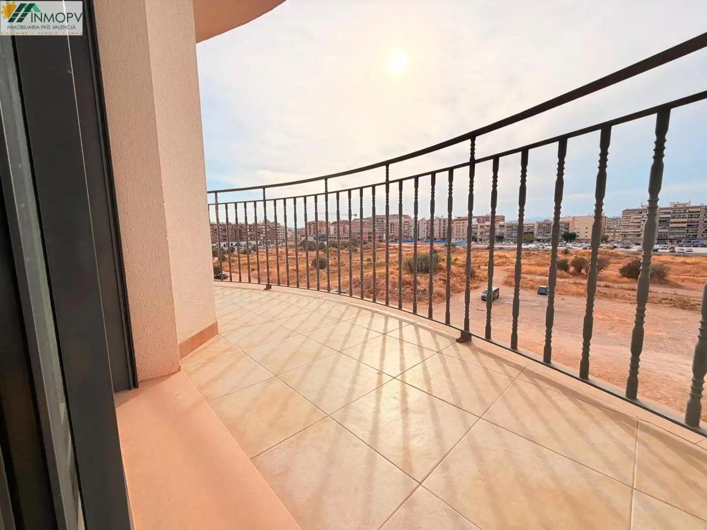 Piso con terraza en venta en Avenida TARRAGONA, imagen 2