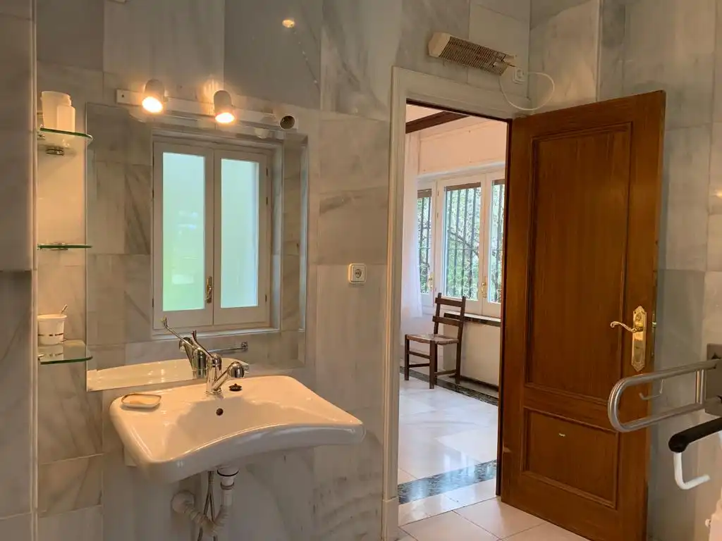 Bathroom of Houses for sale in San Lorenzo de El Escorial  with Terrace, Storage room and Swimming Pool