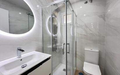 Bathroom of Flat for sale in Vigo   with Terrace