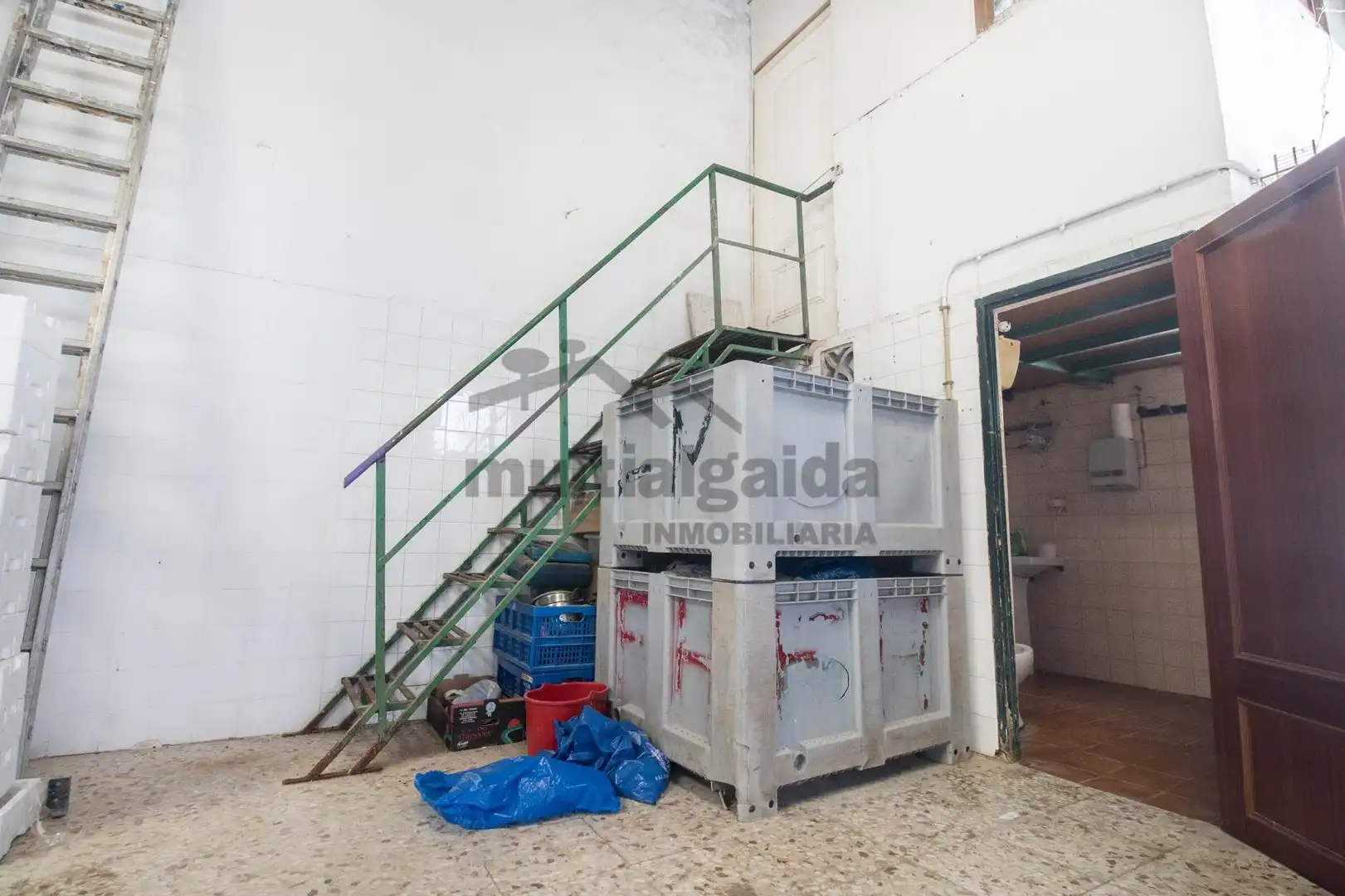 Industrial buildings for sale in Bonanza - Avda de Huelva - Barrio Andalucia