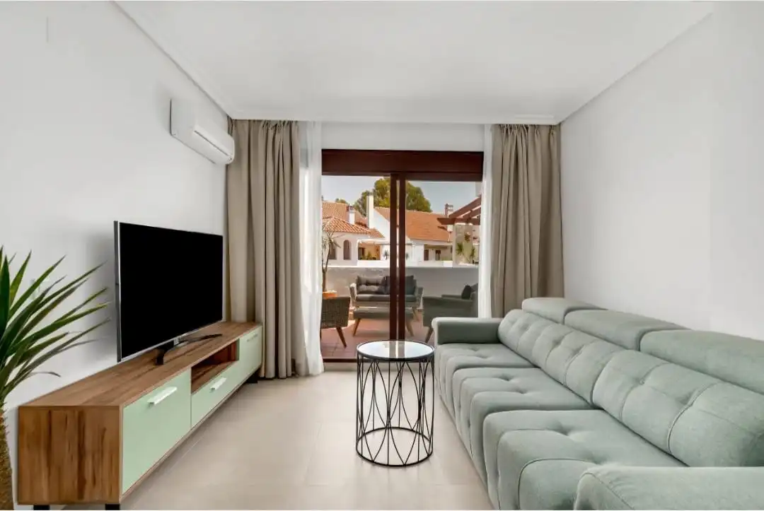 Apartment mit Pool zur Miete in Nueva Andalucía