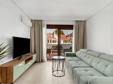Mini appartamento con piscina in affitto a Nueva Andalucía