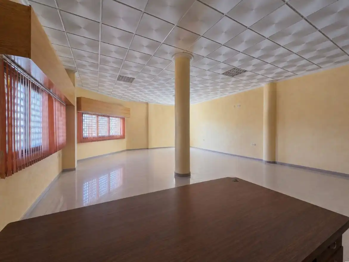 Local commercial à vendre à Calle Juan Carbajo Santos 45, imagen 5