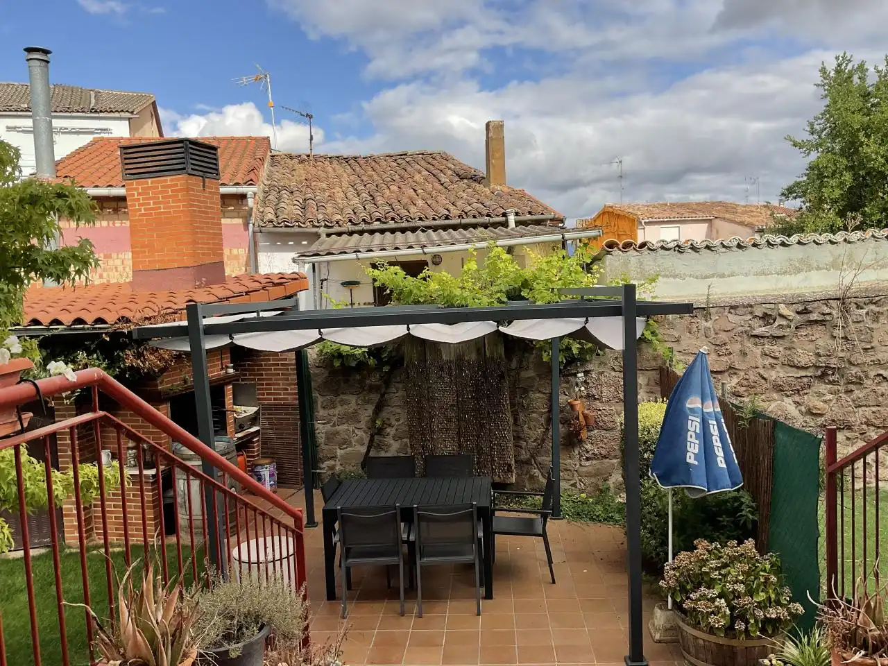 Terrassa de Casa o xalet en venda en Alesanco amb Calefacció, Jardí privat i Traster